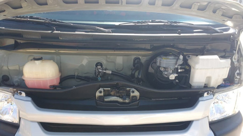 Imagen 4 de 12 de Toyota Hiace Con Conversion Modelo 2019