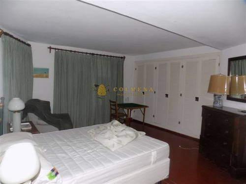 Apartamento En Muy Buena Ubicacion En La Brava, De 3 Dor, 3 Baños Mas Dependencia Con Baño, Y Cochera Techada. Consulte!!!!!!- Ref: 2063