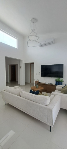 Alquiler Amplia Casa 3 Habitaciones En Vista Cana Bavaro Punta Cana