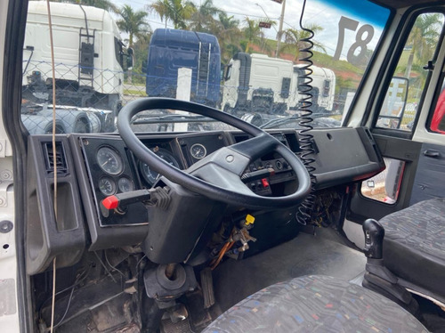 Imagem 5 de 6 de Ford Cargo 1418