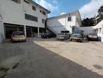 Comprar Coche !! Espectacular Casa Residencial O Comercial Para Desarrollar Ciertos Negocios, 400 M2 Terreno Y Const, 10 Hab., 7 Baños, 15 Pe, 4 Anexos, Espacio De Almacenamiento, Cocina, Sala, Comedor.