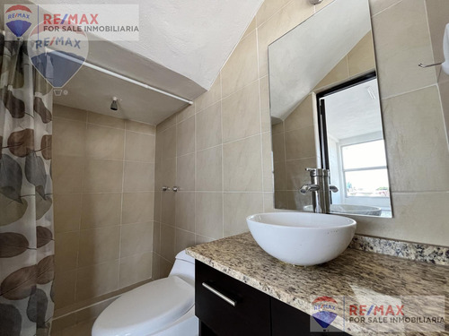 Renta De Local En Plaza Comercial, Col. San Cristobal, Cuernavaca, Morelosclave 4980