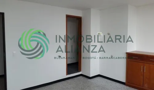 Oficina En Arriendo En Centro. Cod A13851