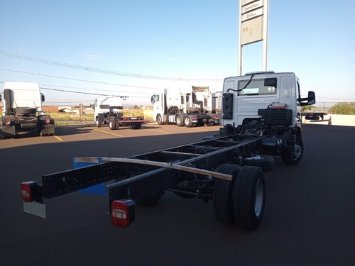 Imagem 6 de 6 de Volkswagen 11.180 Delivery