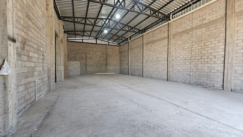 Alquiler Galpón 230 M² B° Alto Comedero