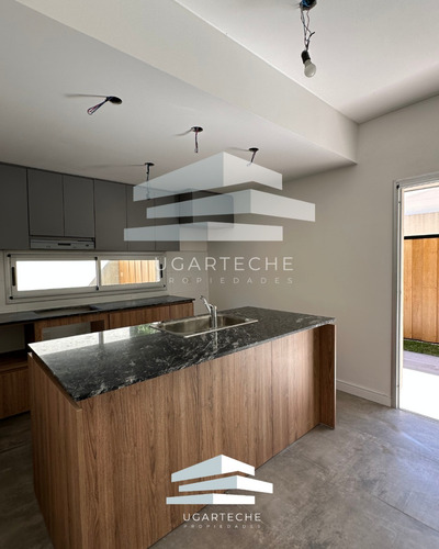 Venta - Departamento Con Jardín, Monte Grande
