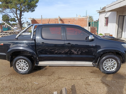 Hilux Srv 3.0 D-4d, Tapizado De Cuero, 4x4.