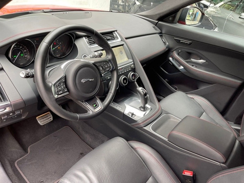Imagen 13 de 15 de Jaguar E- Pace 2.0 First Edition
