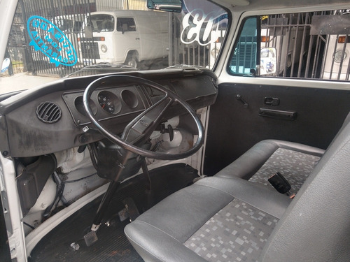 Volkswagen Kombi 1.6 Std 3p Gasolina 2003