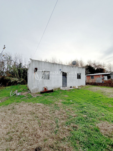 Casa Venta 2 Dormitorios Manga Amplio Terreno