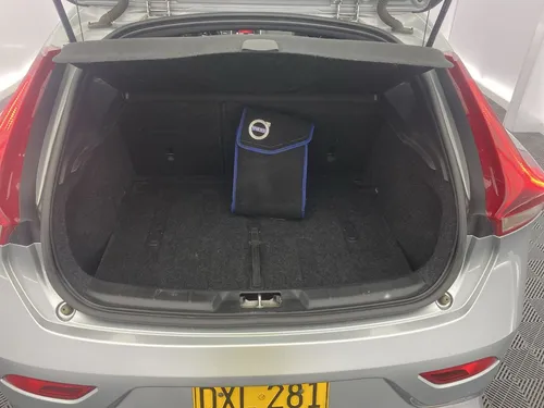 Volvo V40 2.0 T4 Drive-E R-DESIGN AT