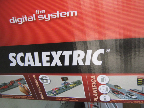 Pista Digital Con Pit Box Scalextric Y Acces., Esc. 1:32
