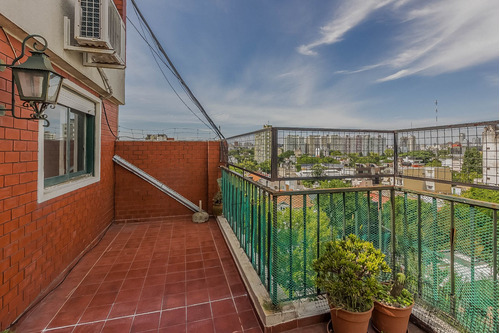 Departamento 3 Amb. Balcón Terraza, Cochera Y Baulera Colegiales