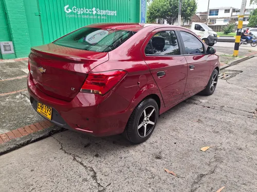 Chevrolet Onix Sedán Mecánico 2019