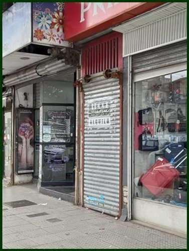 Imagen 1 de 5 de Local Comercial Liniers Sobre Av. Rivadavia