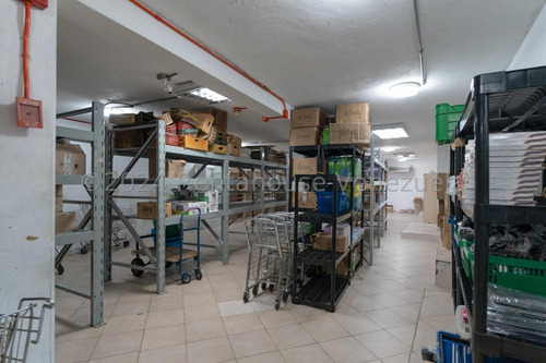 Se Vende Espectacular Local-edificio En Los Chaguaramos Mls 25-5059