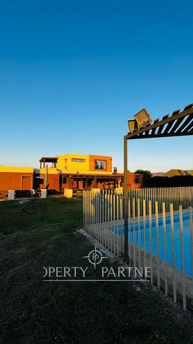 Casa En Excelente Estado En Condominio Seguro Cerc...