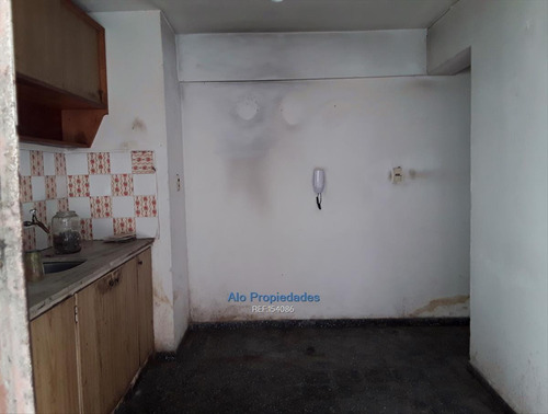 Apartamento En Venta 4 Dormitorios 2 Baños Garage