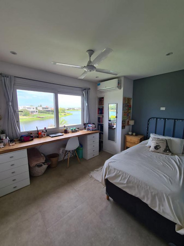 Casa En Venta A La Laguna-villanueva- Barrio San Rafael