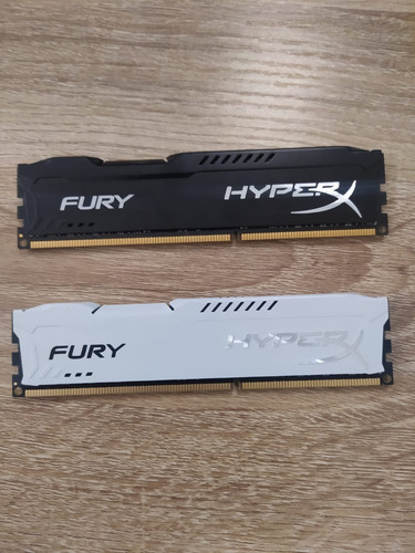 Memoria Ram Fury Beast Ddr4 Gamer Neg/blan 8gb 1 Kingston 2 (Usado)