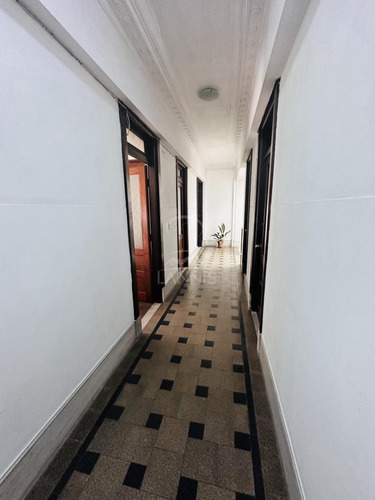 Imagen 10 de 23 de Ciudad Vieja Ref P0207 Venta Edificio (25 De Mayo Y Misiones)