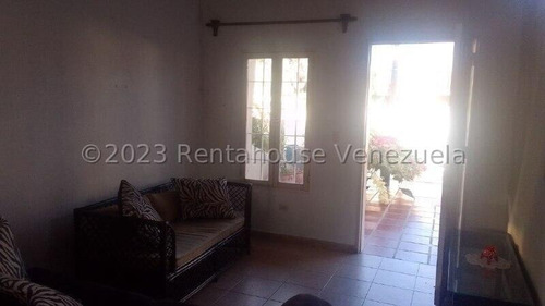 Imagen 3 de 30 de Casa En Alquiler En Cabudare, Lara, En La Av Ribereña, Conjunto Cerrado, Amoblada, Tanque, Código Flex 23-21499, Dds, 31/03