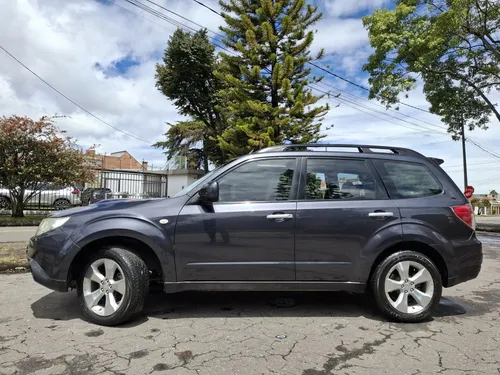 Subaru Forester 2.5 Xt