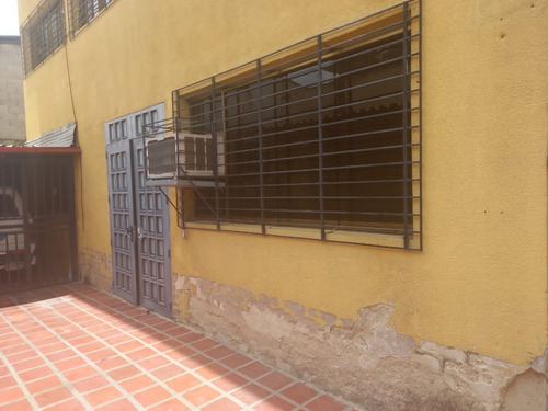 Imagen 6 de 19 de Local Comercial En Boleita Sur Para Oficina- Deposito En Pb A Orilla De Calle