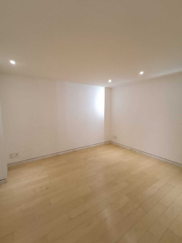 Oficina En Bosque De Las Lomas, Ideal Para Consulta Privada