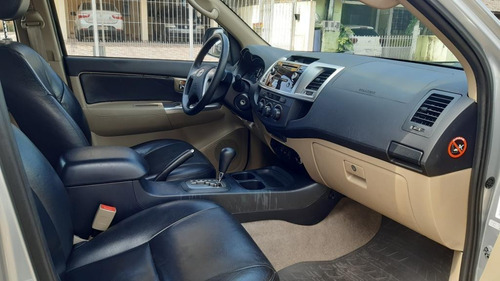 Imagem 7 de 10 de Hilux Sw4 Sr 4x2 2.7 2.7 Flex 16v Aut.