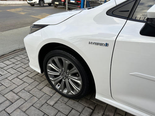 Toyota Corolla Hibrido com apenas 25.000km
