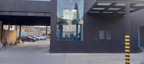 Local Comercial Adolfo Ruiz Cortinez