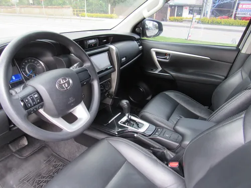 Toyota Fortuner 2.4 Street At 7As