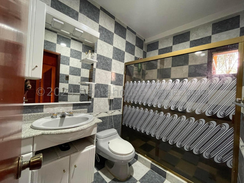 Casa Quinta En Venta Con Piscina Planta Eléctrica Excelente Distribución Cocina Empotrada Seguridad Dos Niveles Nela 24-21124