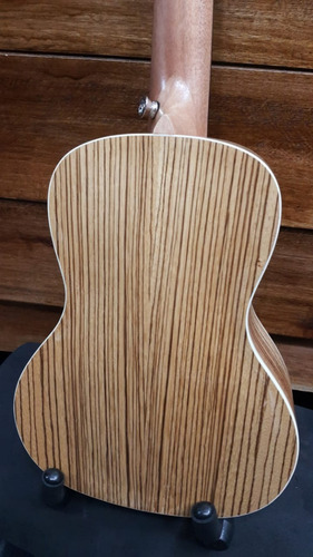Ukelele Concierto Kc60 Kanele C/ Funda Spruce Cuotas