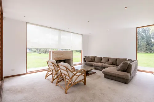 Casa En Venta En Canelon. Cod V5821