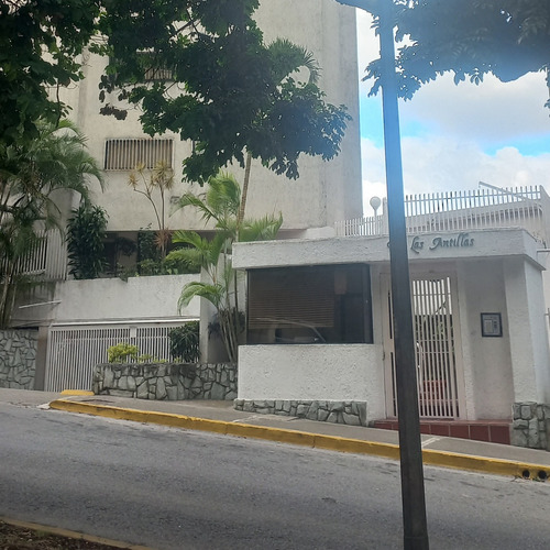 Vendo Este Lindo Apartamento En Lomas De Prados Del Este