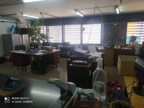 Imagen 2 de 30 de Local Comercial En Alquiler En Zona Centro - Lima Y Alvear