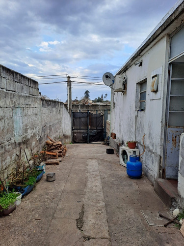 Se Vende Casa Con 2 Apartamentos En Centro De Tacuarembó