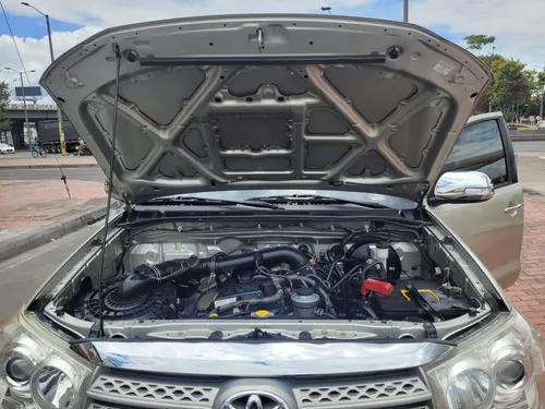 Toyota Fortuner 2.7l 4x4