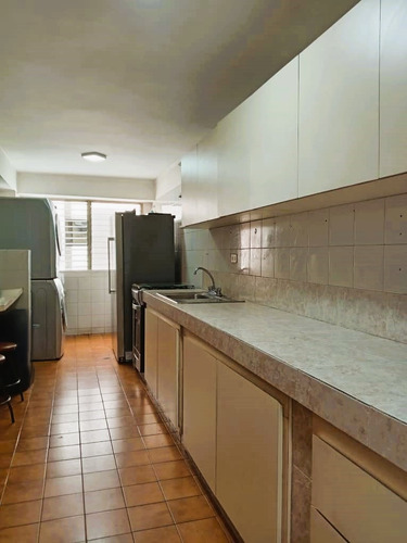 Venta Excelente Apartamento En Lomas Del Ávila, Cuenta Con 95.53m2