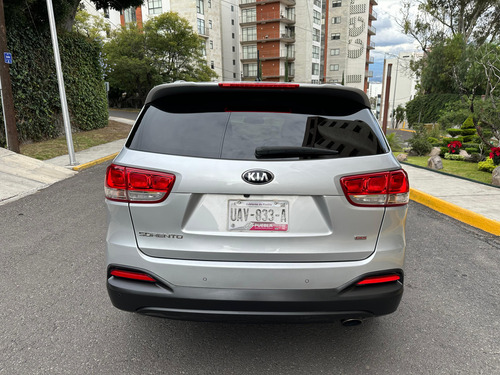 Kia Sorento 2.4 Lx At