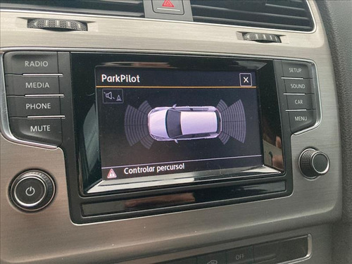 Imagem 7 de 10 de Volkswagen Golf Volkswagen Confortline 1.4 Aut. 2014