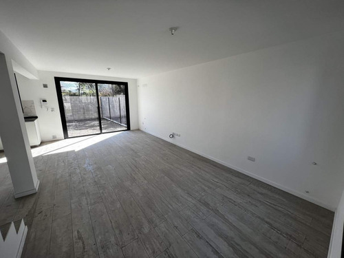 Imagen 10 de 24 de Dúplex De Tres Dormitorios En Alquiler En Housing Cerrado Casa Norte - Argüello