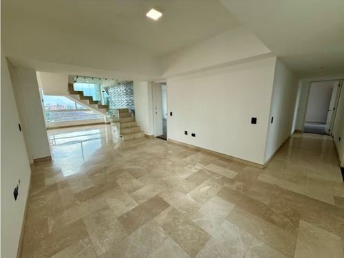 Se Alquila Ph 583m2 Mirador De Los Campitos 7746