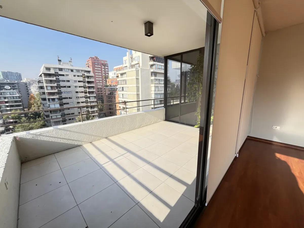 Imagen 4 de 29 de Recién Pintado Amplio 4d 3b En Vitacura Con Estacionamiento