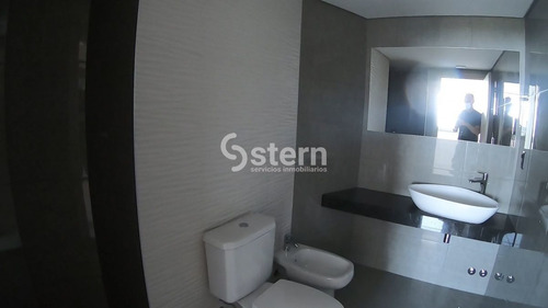 Imagen 9 de 15 de Departamento En Venta De 2 Dormitorios Y 2 Baños Completos En Punta Del Este