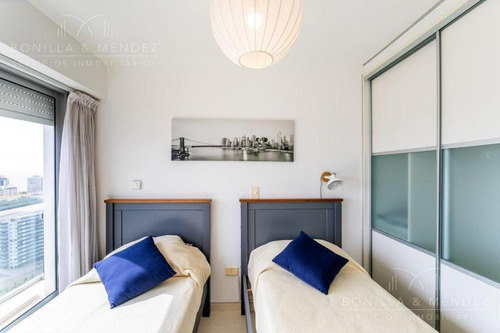 Seasons Tower, Piso Alto, Finamente Equipado Y Decorado, 2 Suites.