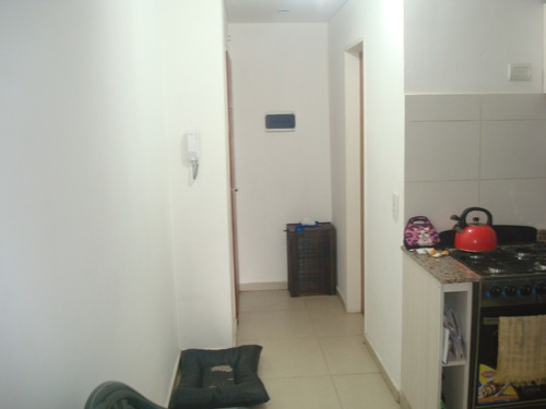 Imagen 4 de 9 de Departamento En Venta En Moron Centro