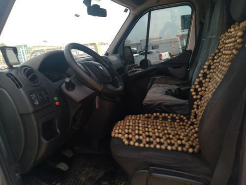 Imagem 8 de 15 de Renault Master 16 Lugares Completa